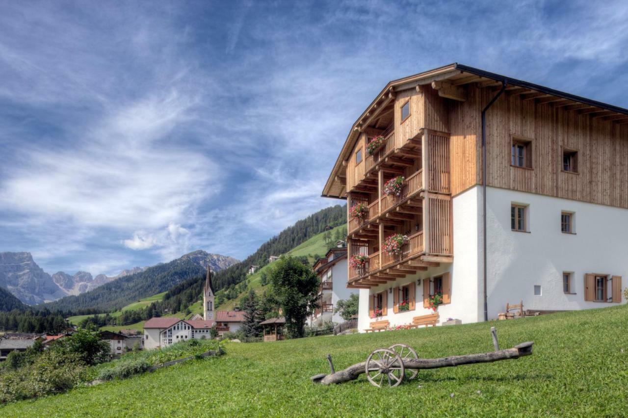 Ciasa Medalghes Villa San Martino in Badia Luaran gambar